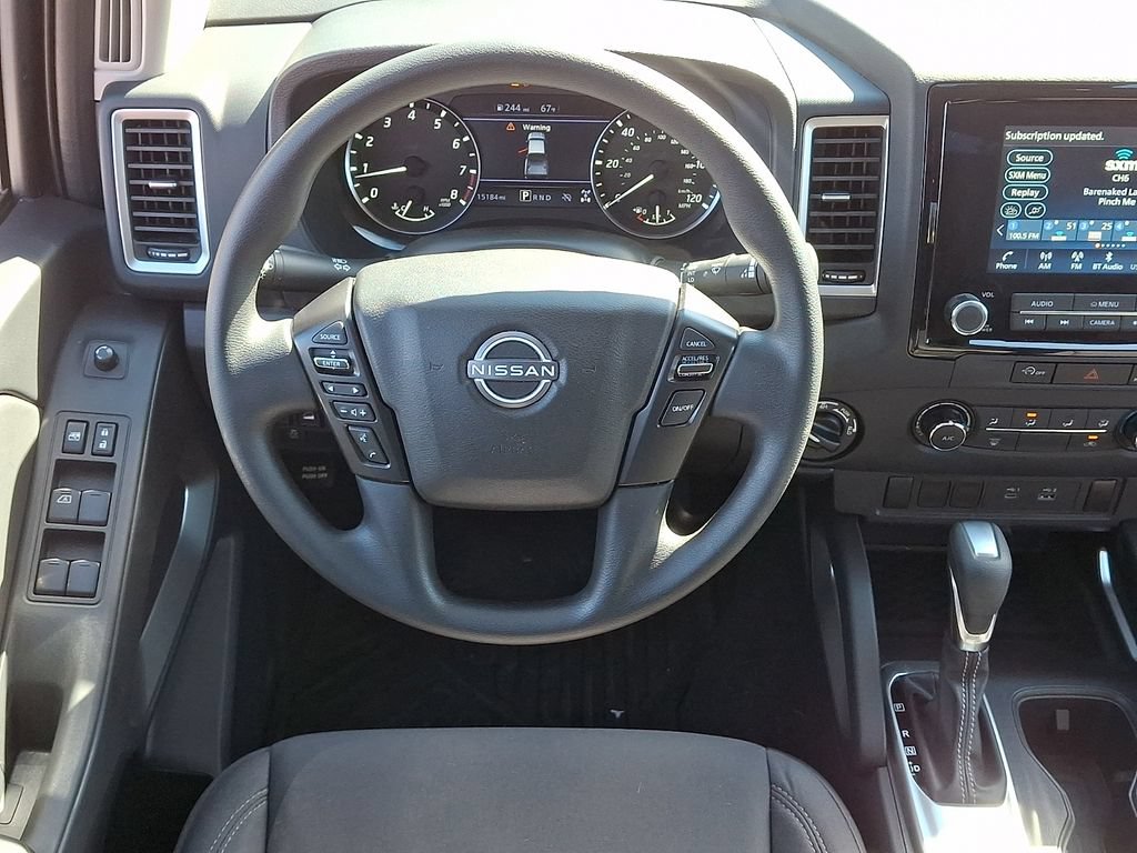 Used 2024 Nissan Frontier SV AWD/4WD image 2