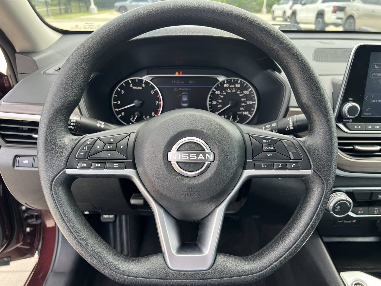 Used 2024 Nissan Altima 2.5 SV FWD image 9