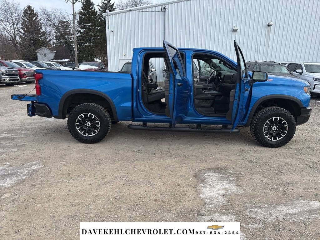 Used 2022 Chevrolet Silverado 1500 ZR2 w/ Technology Package image 35