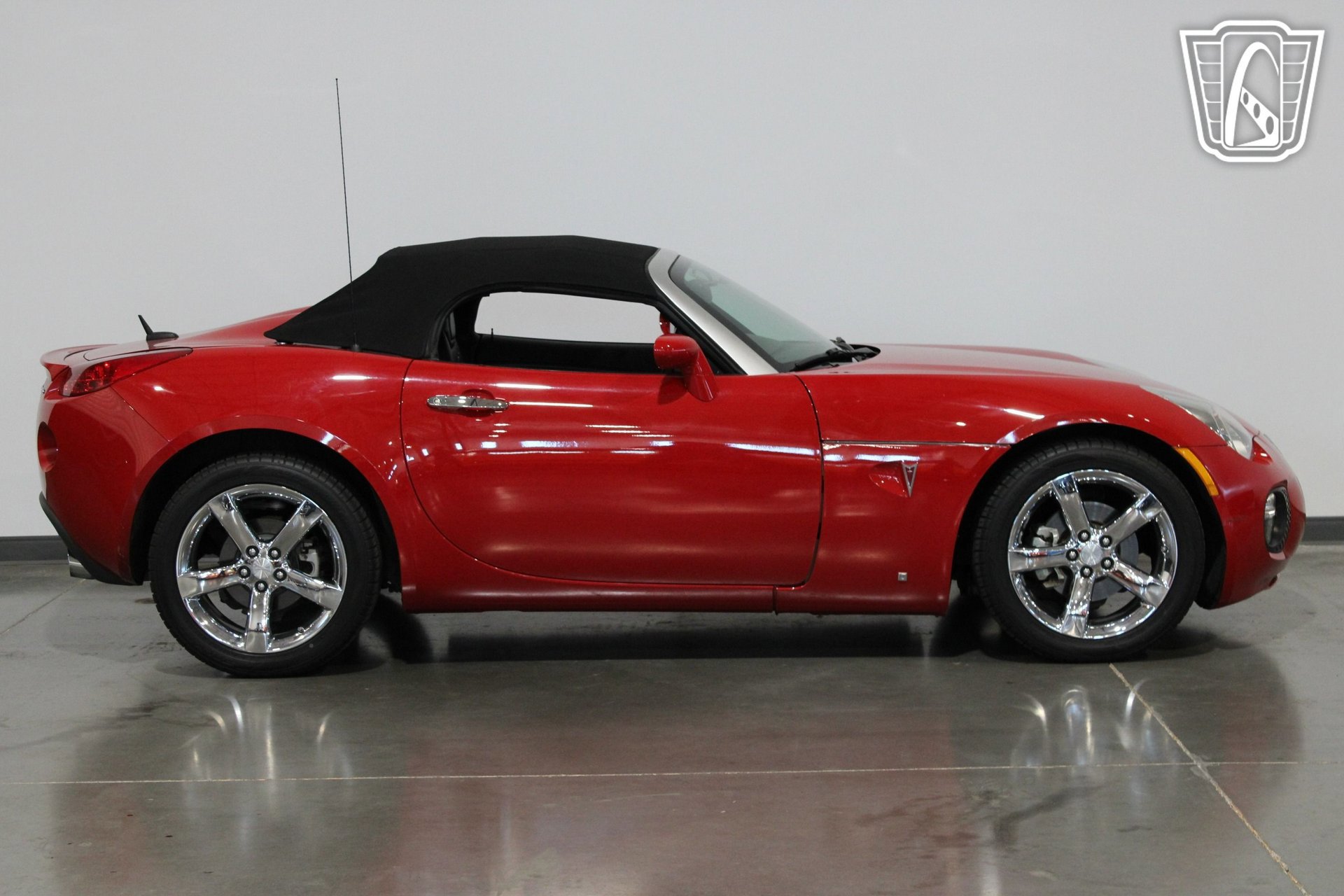 Used 2008 Pontiac Solstice GXP w/ Premium Package image 12