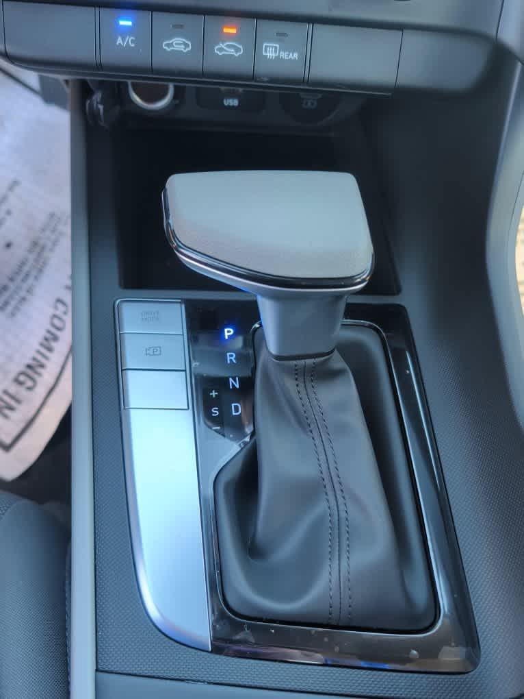 New 2026 Hyundai Elantra SE FWD image 22
