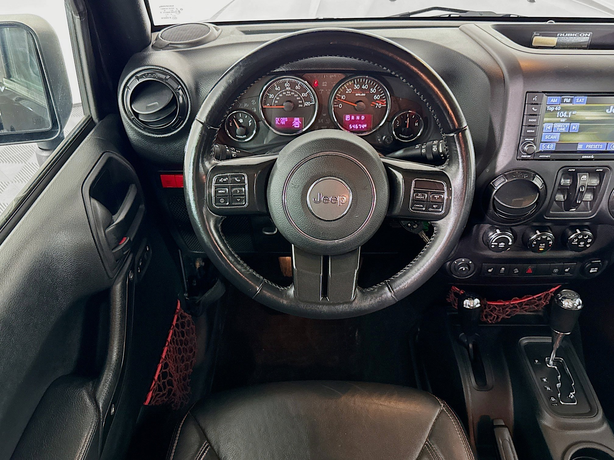 Used 2018 Jeep Wrangler Unlimited Rubicon w/ Connectivity Group image 16