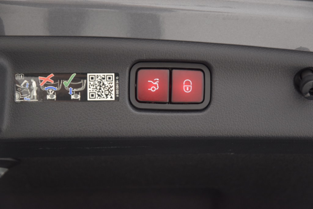 Certified 2024 Mercedes-Benz C 300 Sedan image 30