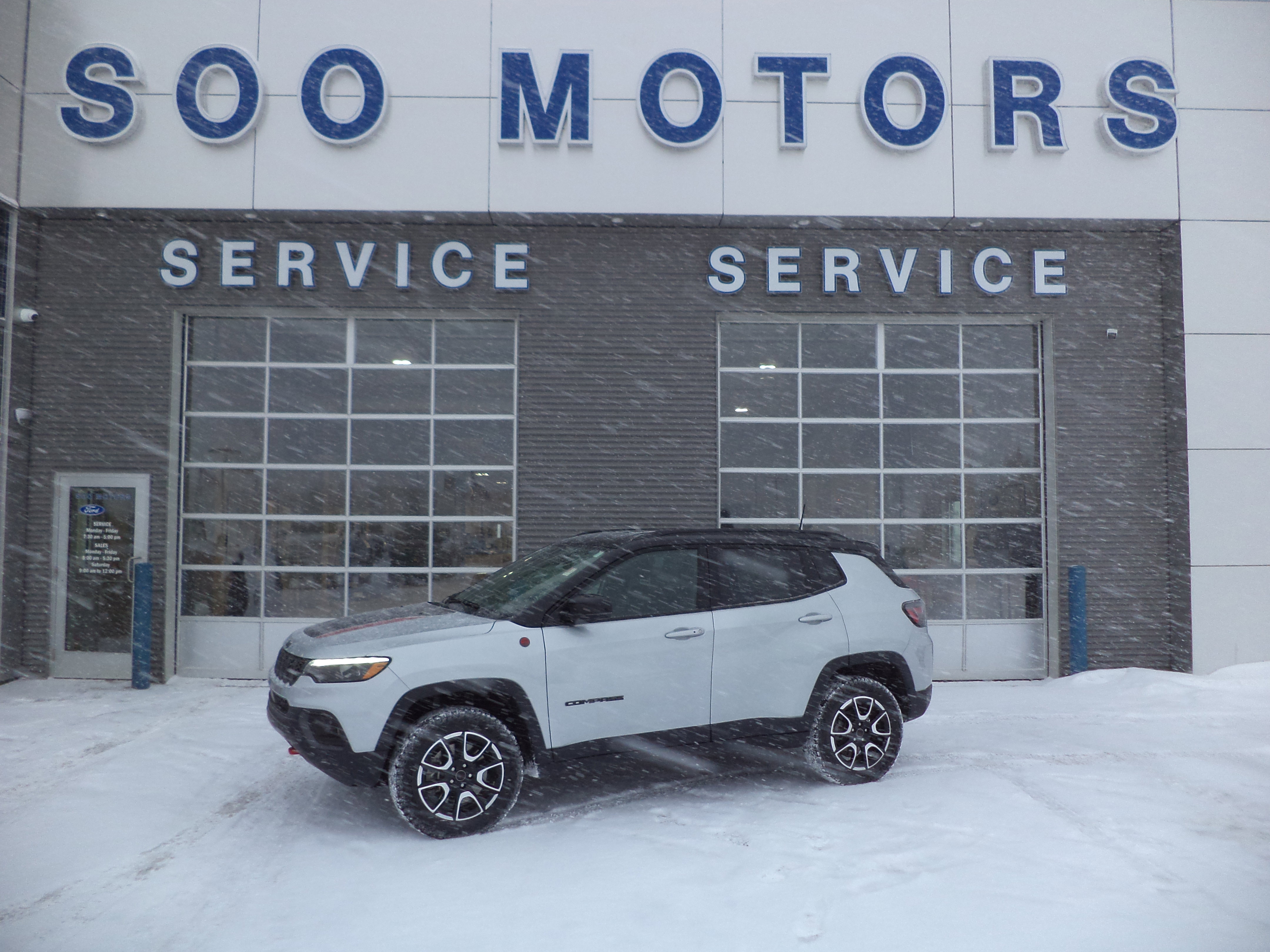 Used 2025 Jeep Compass Trailhawk w/ Trailhawk Elite Group