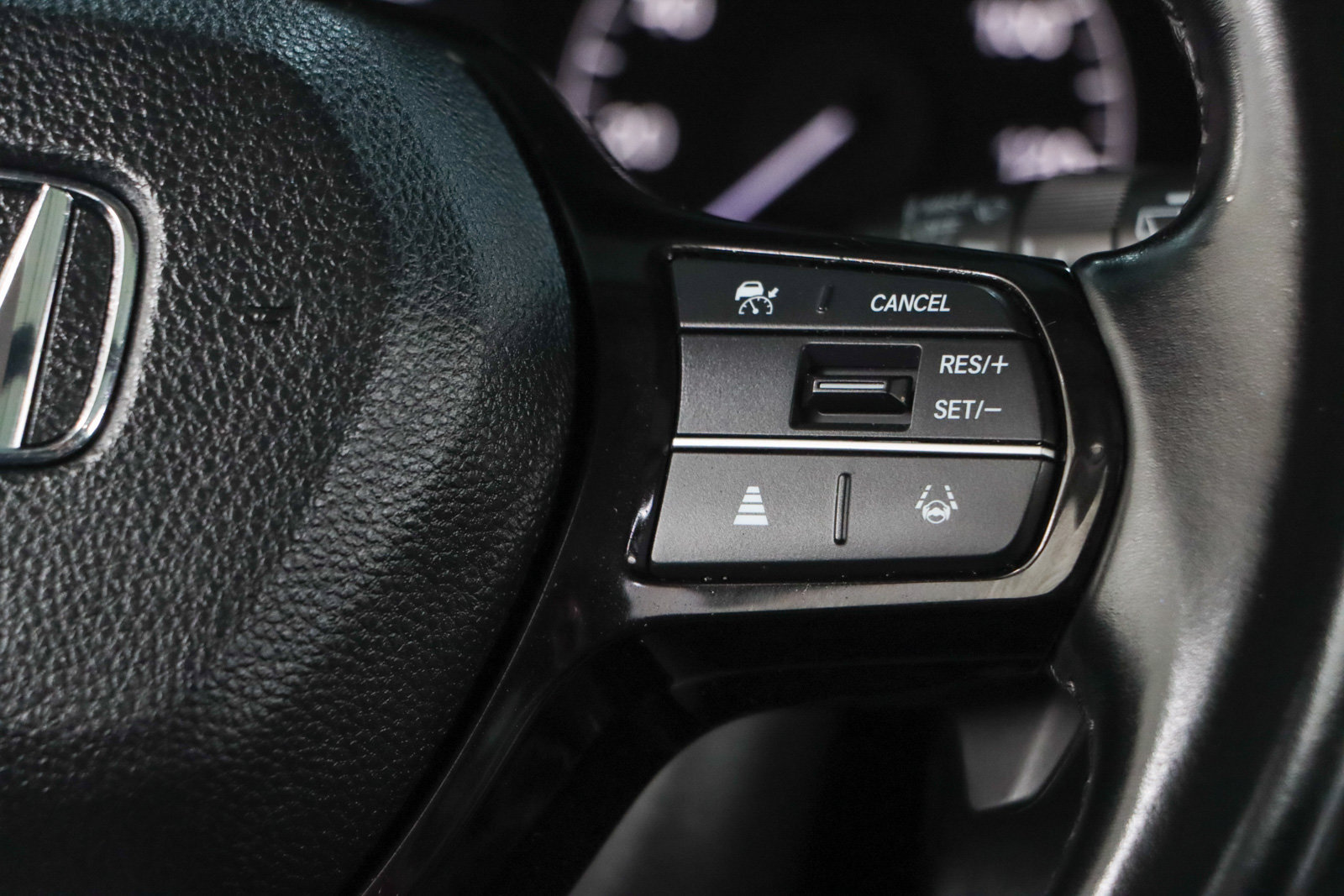 Used 2023 Honda Pilot Touring image 14