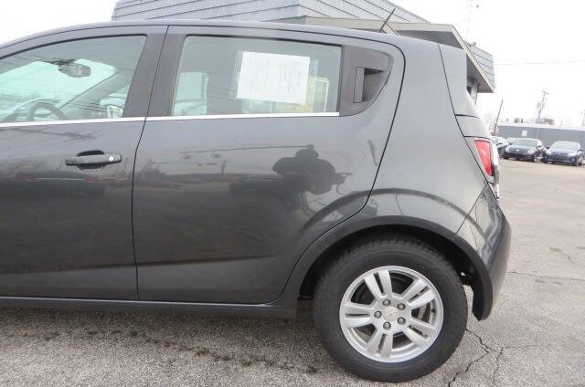 Used 2016 Chevrolet Sonic LT FWD image 29
