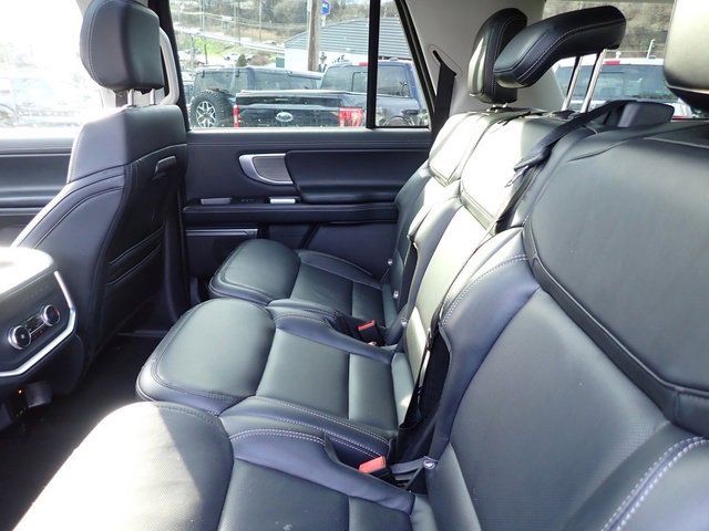 Used 2025 Ford Expedition Max Platinum image 19