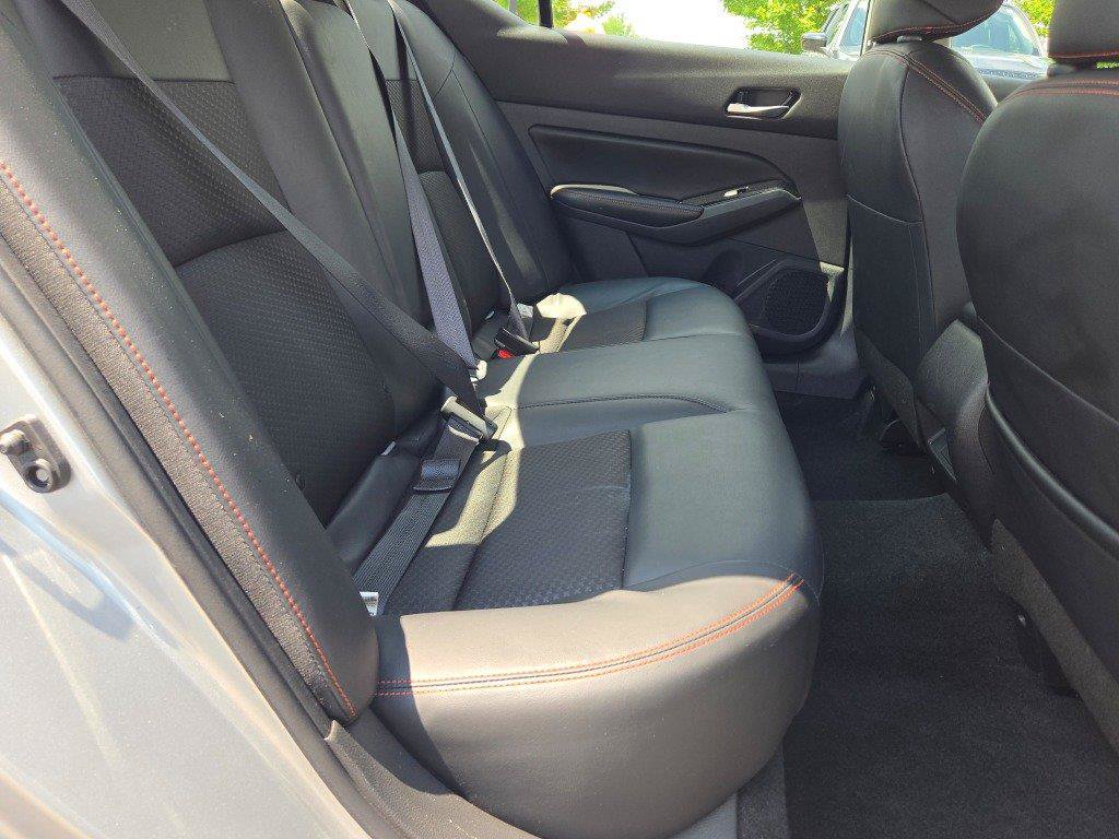 Used 2024 Nissan Altima 2.5 SR FWD image 7