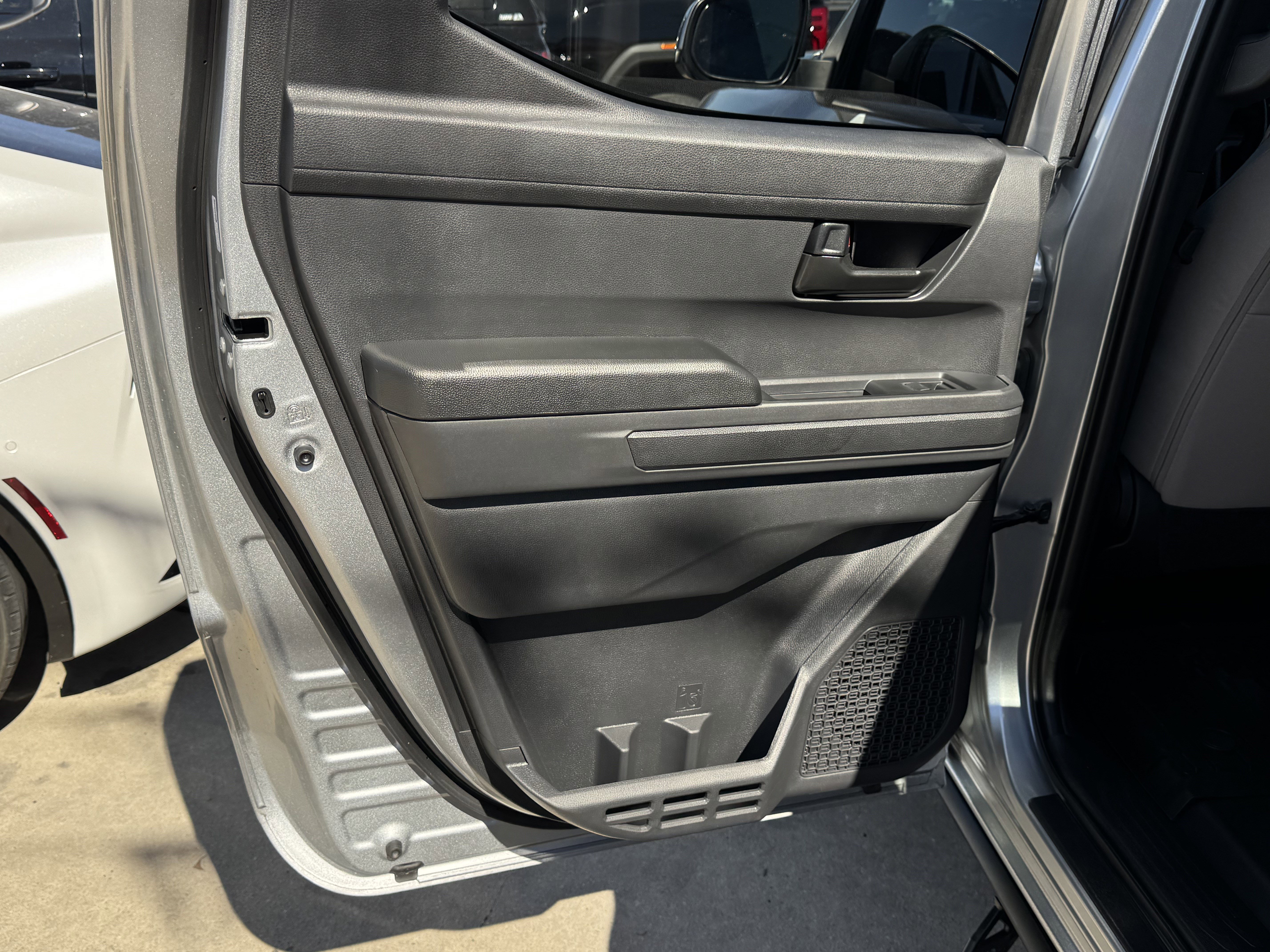 Used 2025 Toyota Tacoma Limited image 14