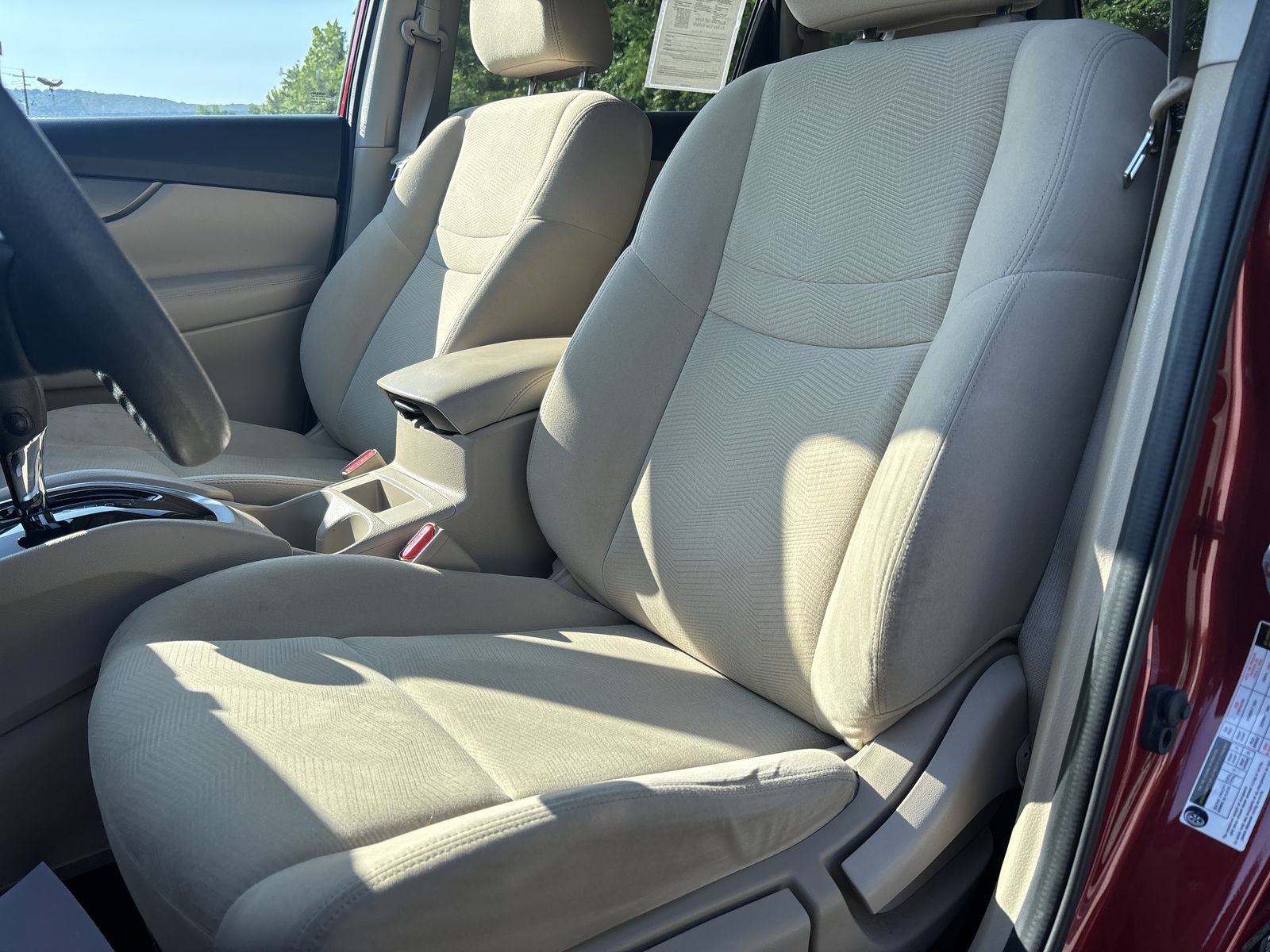 Used 2016 Nissan Rogue S w/ Appearance Package FWD image 14