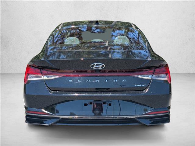 Used 2023 Hyundai Elantra Limited w/ Cargo Package FWD image 5