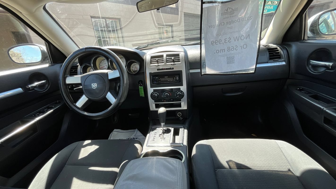 Used 2010 Dodge Charger SXT RWD image 15