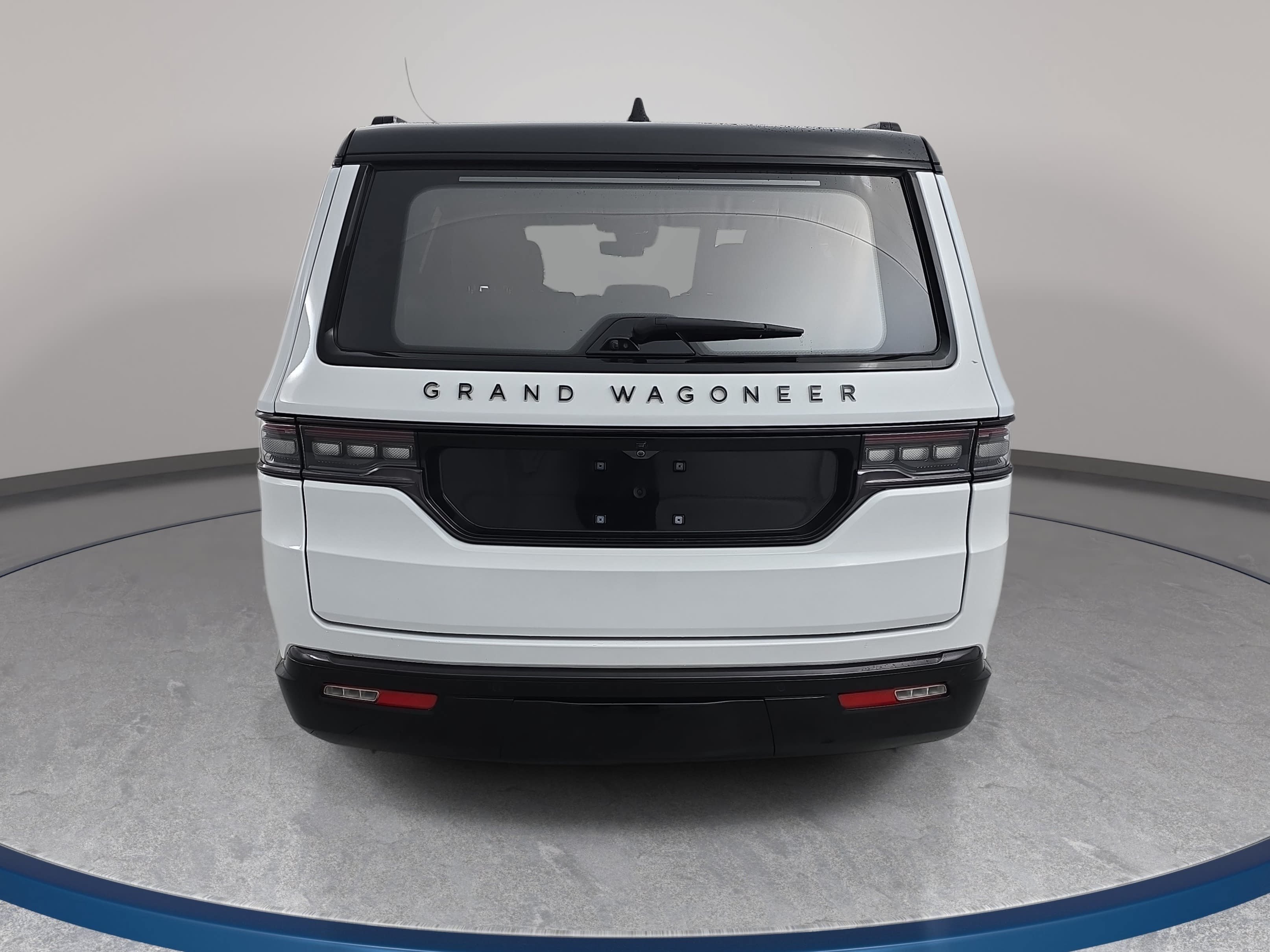 Used 2024 Jeep Grand Wagoneer Series III w/ Quick Order Packagew 28T AWD/4WD image 6