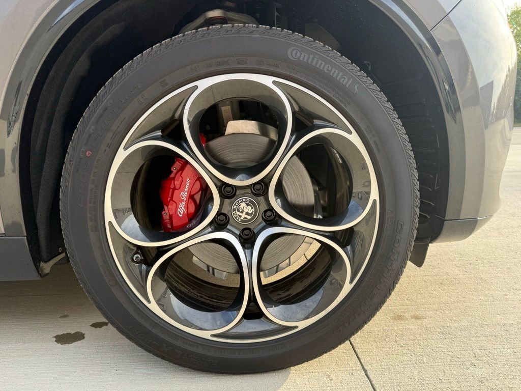 New 2025 Alfa Romeo Stelvio Sprint w/ Veloce Package image 24