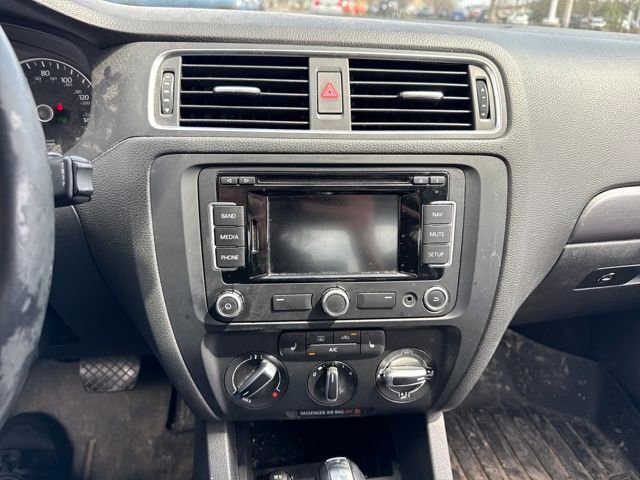 Used 2014 Volkswagen Jetta SEL image 24
