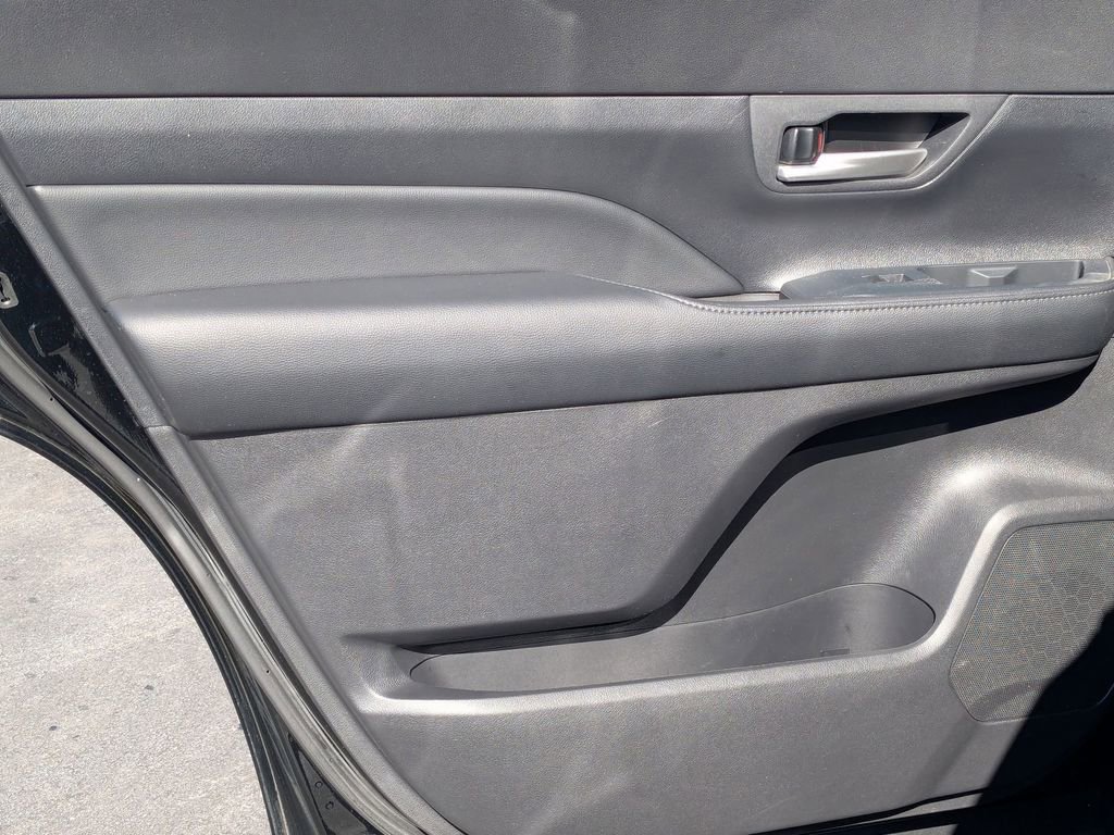 Used 2025 Toyota Grand Highlander AWD image 27