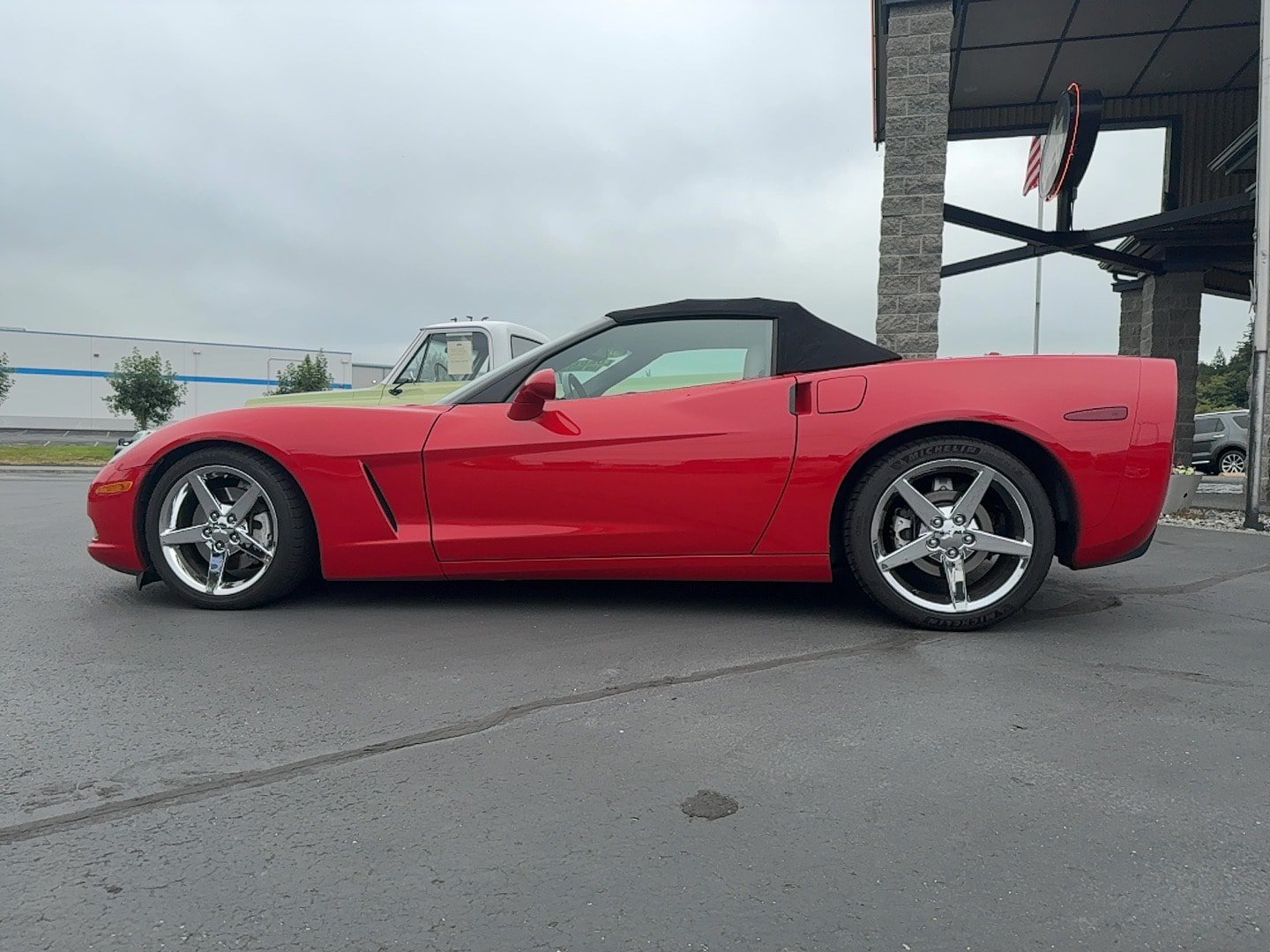 Used 2005 Chevrolet Corvette Convertible w/ Preferred Equipment Group RWD image 7