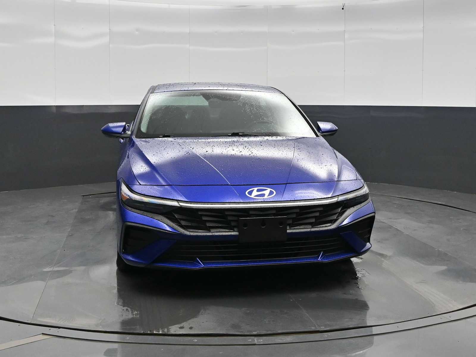 Used 2024 Hyundai Elantra SE FWD video 2