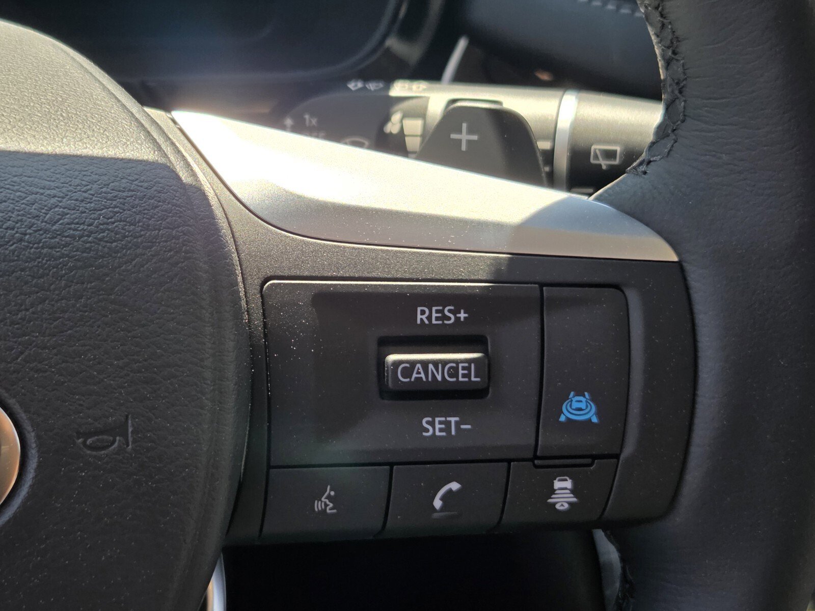 New 2026 INFINITI QX60 Luxe w/ Family Package image 21