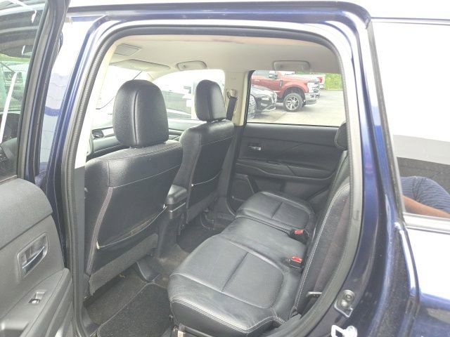 Used 2016 Mitsubishi Outlander SE FWD image 9