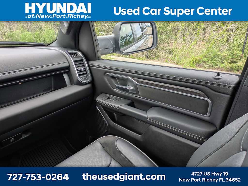 Used 2025 RAM 1500 Laramie w/ Sport Appearance Package AWD/4WD image 21