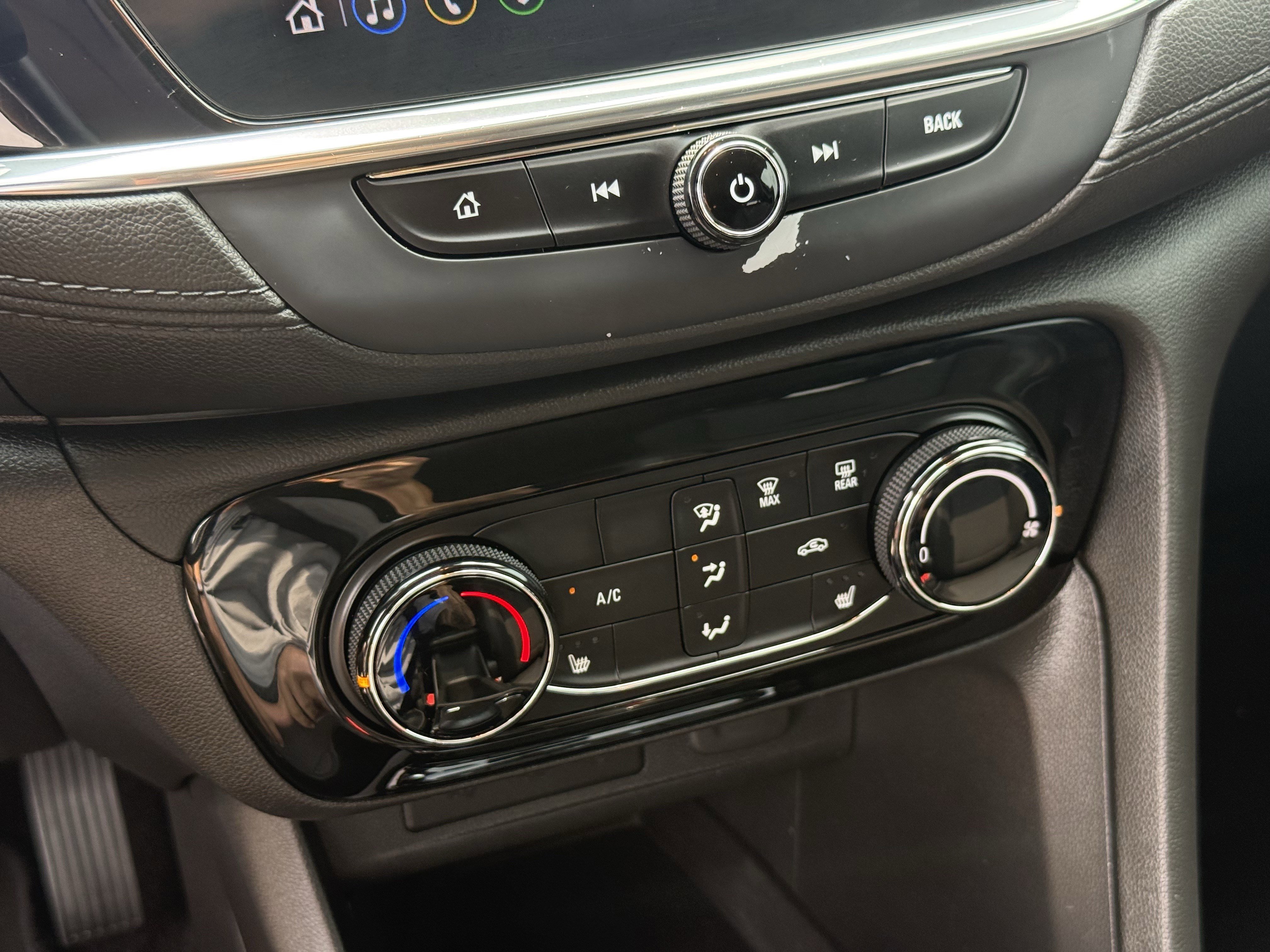 Used 2021 Buick Encore GX Preferred w/ Cold Weather Comfort Package FWD image 22