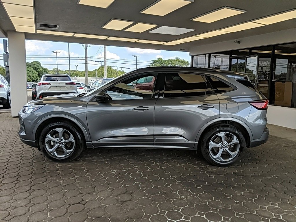 Used 2023 Ford Escape ST-Line w/ Tech Pack #1 image 8