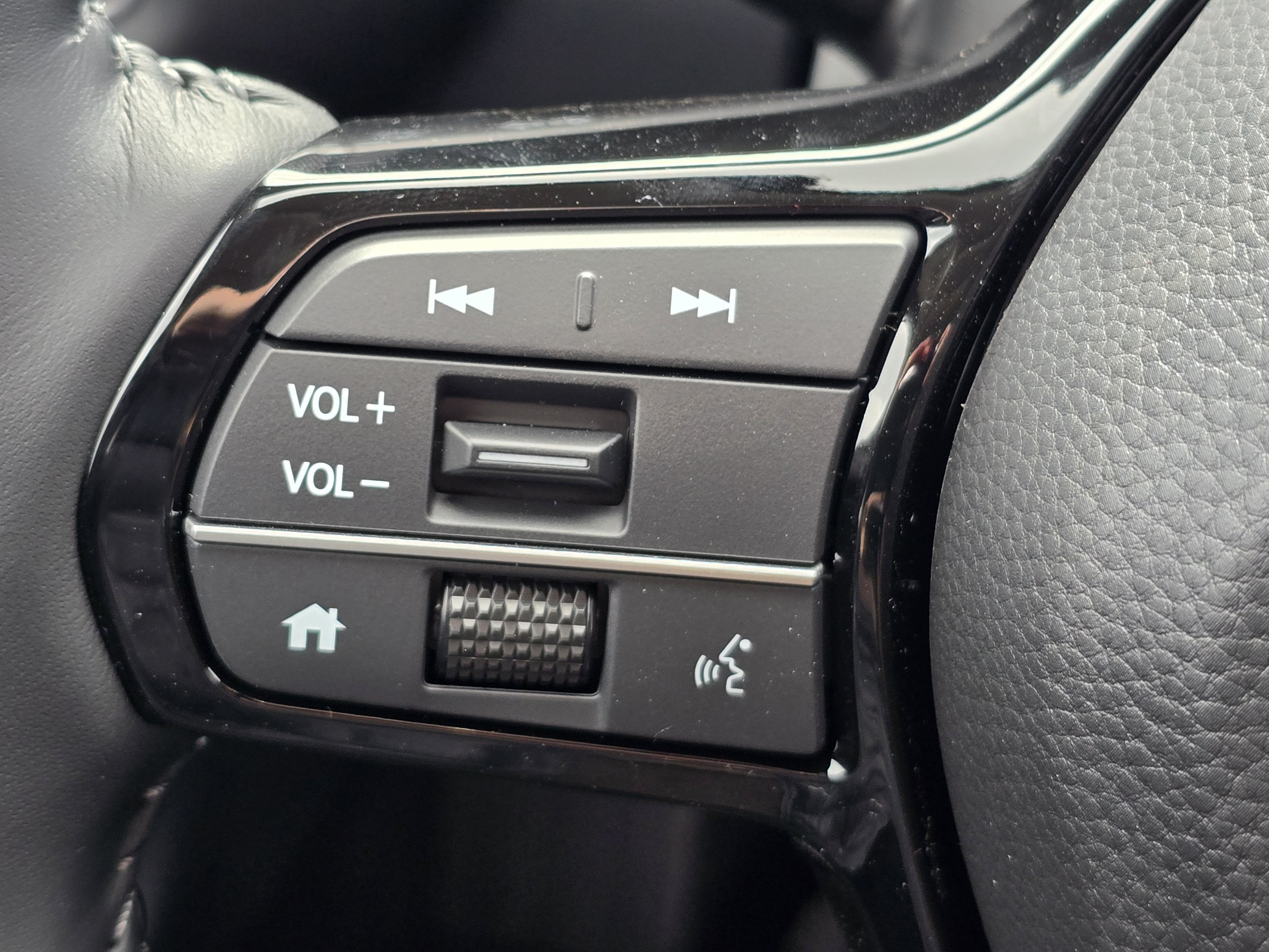 New 2027 Honda HR-V EX-L image 18