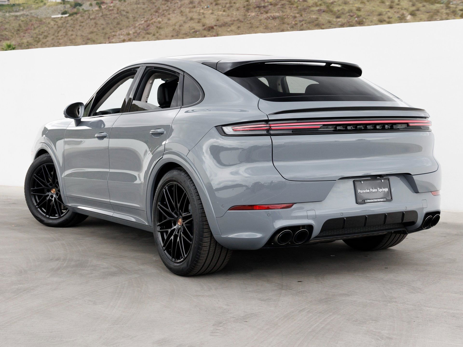 New 2026 Porsche Cayenne S image 3