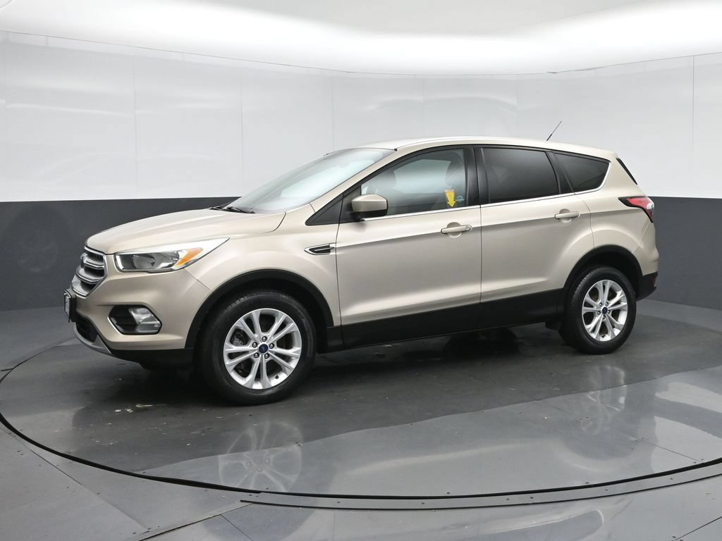 Used 2017 Ford Escape SE AWD/4WD image 3