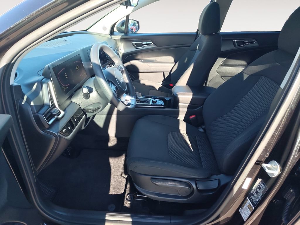 Used 2023 Kia Sportage LX AWD/4WD image 10