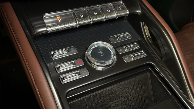 New 2026 Lincoln Nautilus Reserve image 22