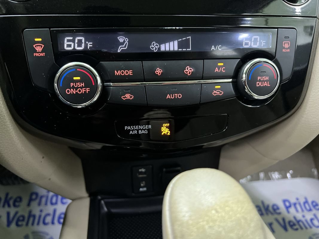 Used 2015 Nissan Rogue SL FWD image 24