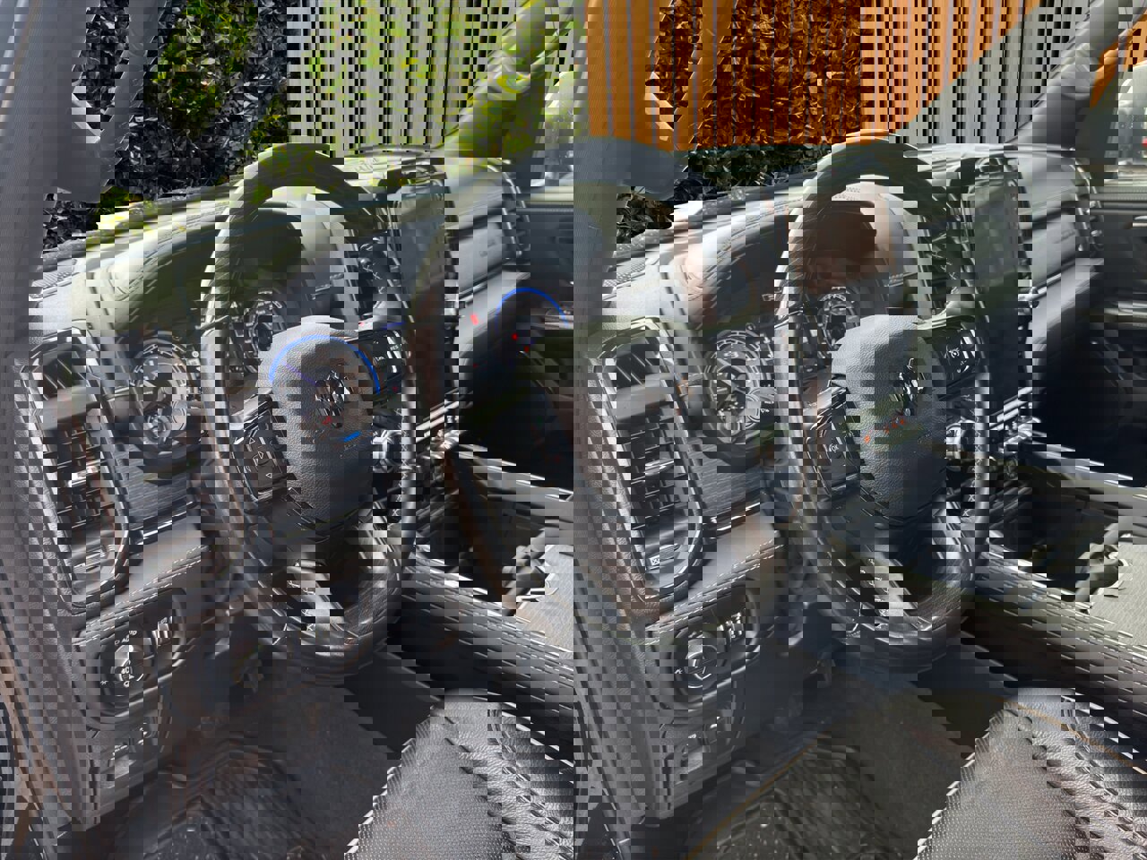 Used 2022 RAM 1500 Limited w/ Body-Colour Bumper Group image 14