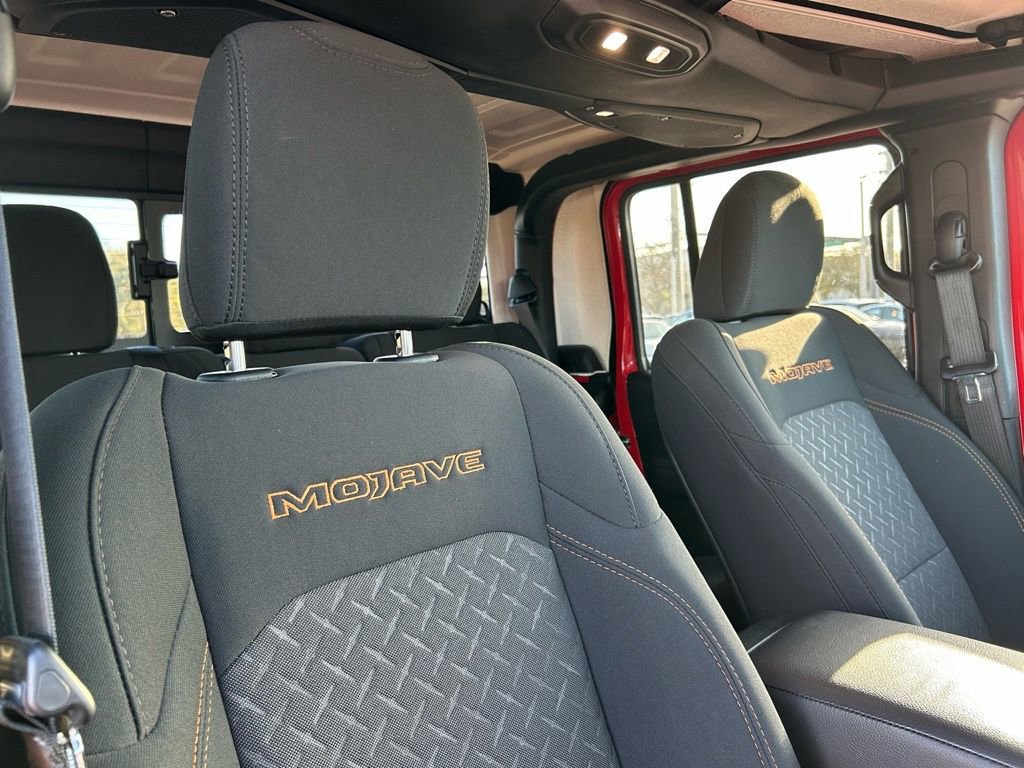 Used 2025 Jeep Gladiator Mojave w/ Convenience Group image 47