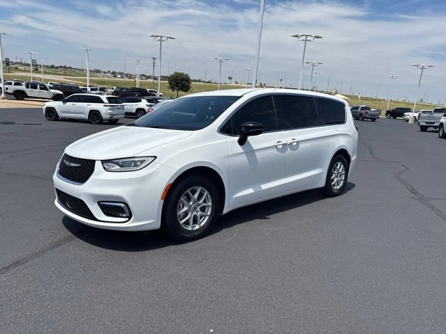 Used 2025 Chrysler Pacifica Select FWD video 1