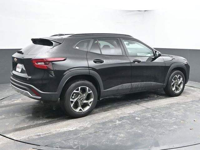 Used 2025 Chevrolet Trax LT image 11