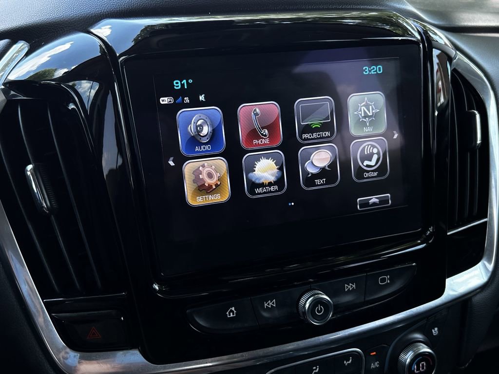 Used 2019 Chevrolet Traverse Premier w/ LPO, Blackout Package FWD image 20