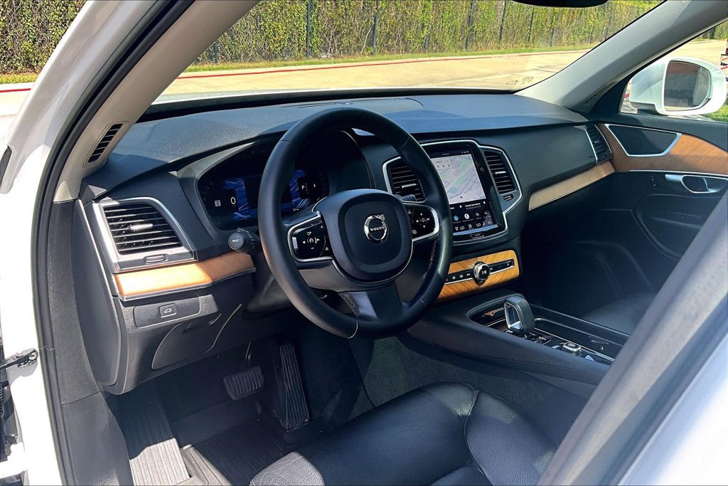 Certified 2023 Volvo XC90 B6 Core w/ Protection Package Premier AWD/4WD image 17