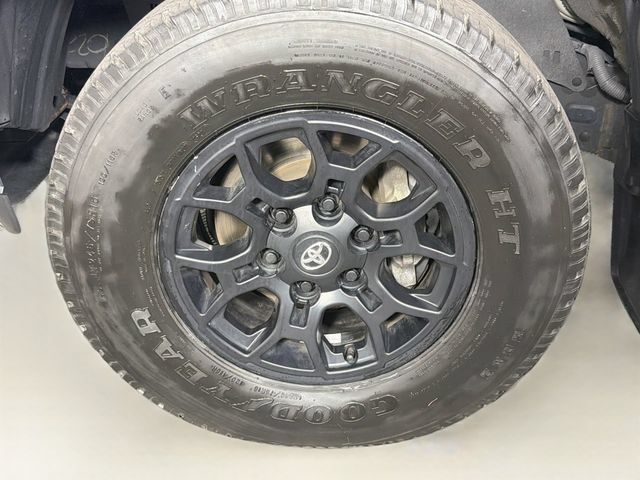 Used 2023 Toyota Tacoma SR5 w/ SX Package AWD/4WD image 34