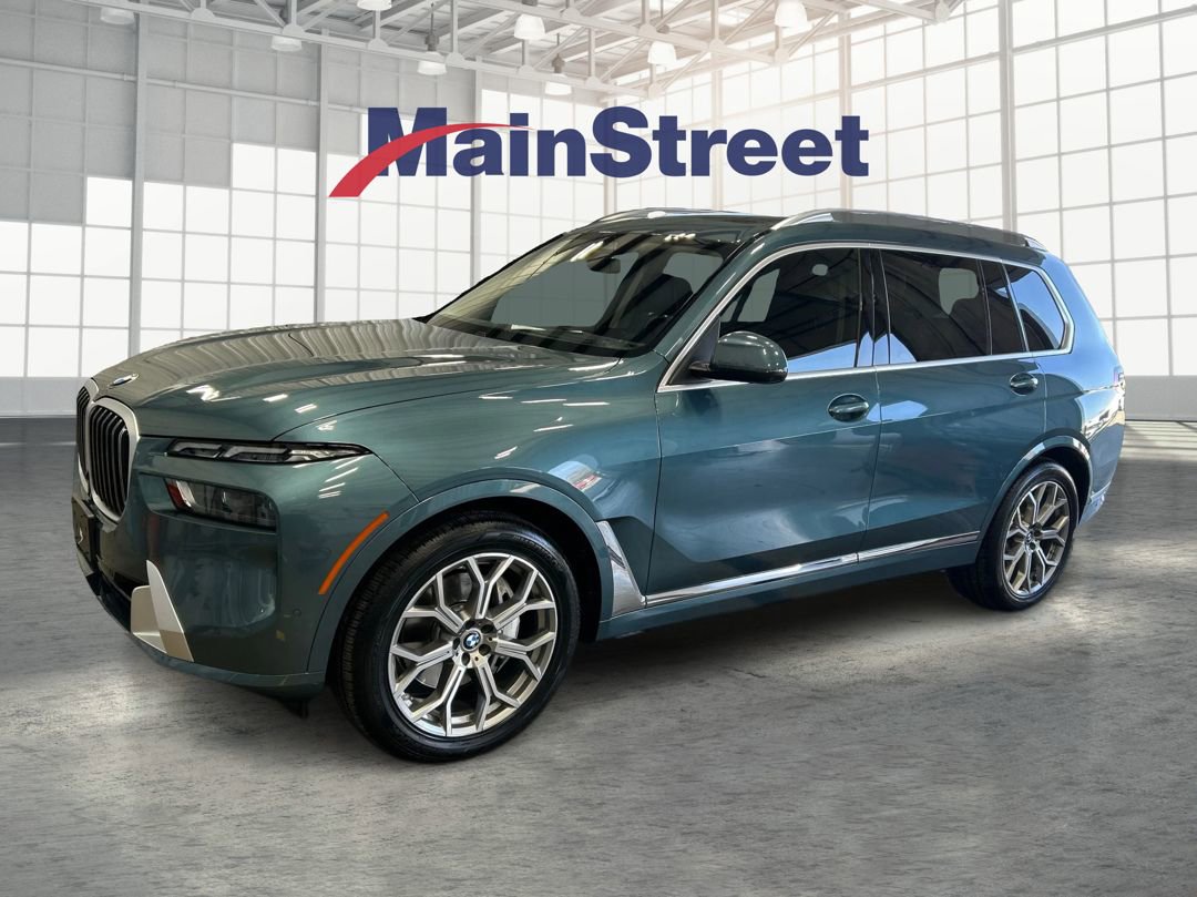 Used 2023 BMW X7 xDrive40i w/ Dynamic Handling Package image 1