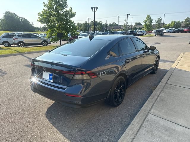 Used 2025 Honda Accord SE image 4