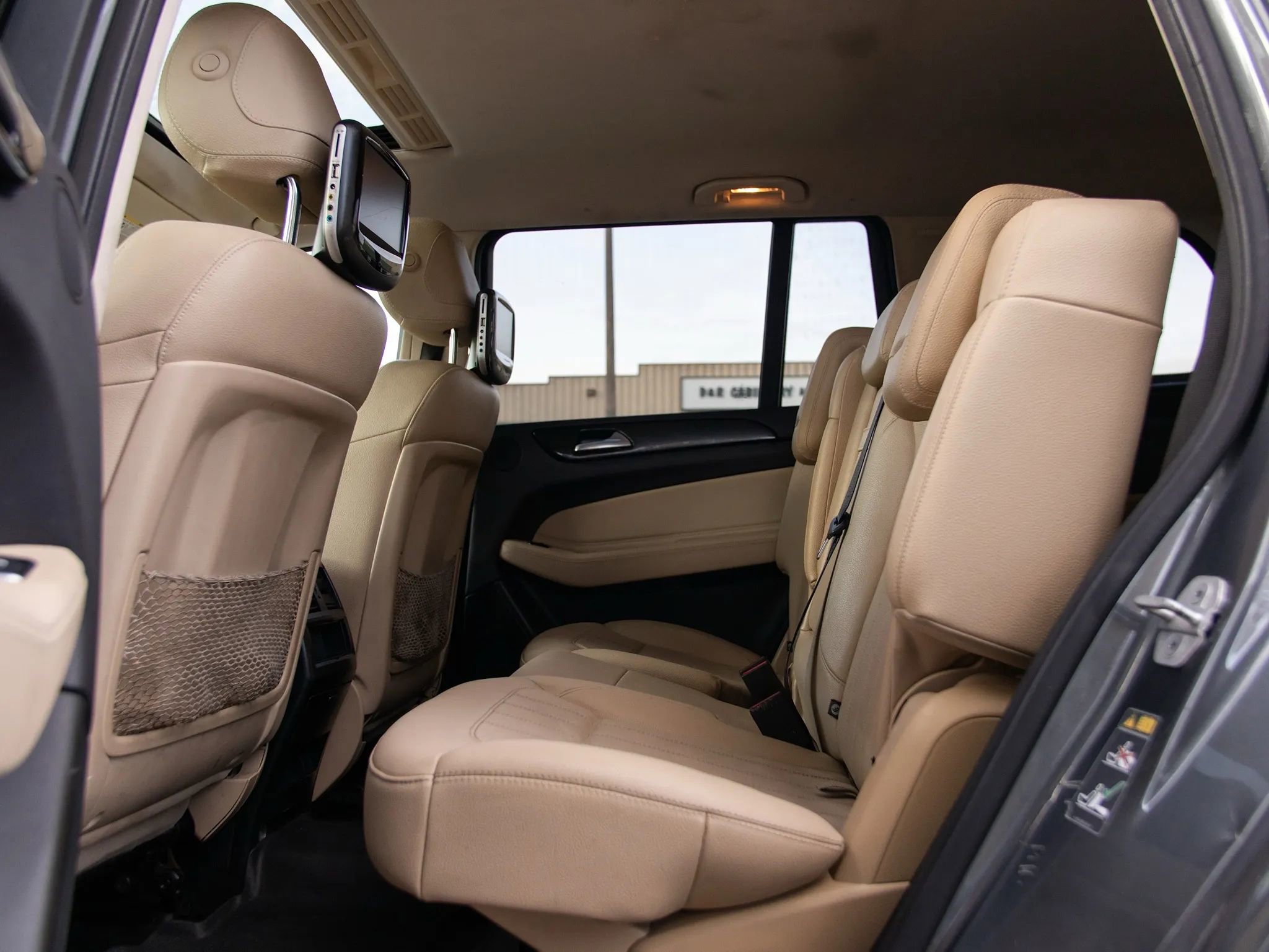 Used 2017 Mercedes-Benz GLS 450 4MATIC image 31