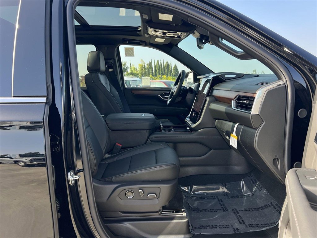 New 2026 GMC Yukon Denali w/ Sun & Power Step Package image 34