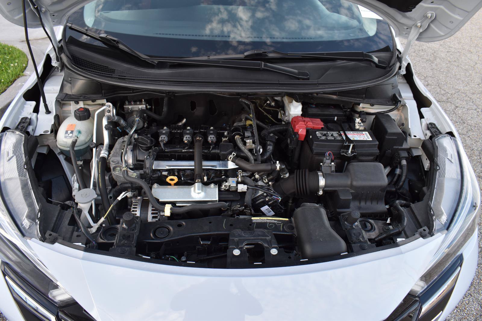 Used 2023 Nissan Versa SR w/ Trunk Package FWD image 21