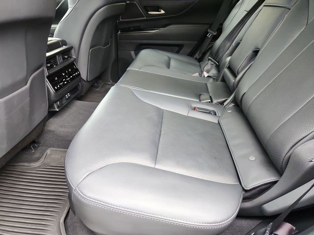 Used 2024 Lexus LX 600 4WD w/ Premium Package image 26