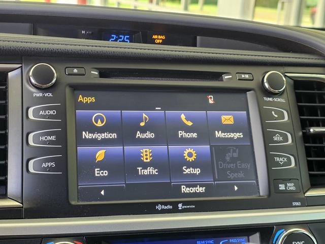 Used 2015 Toyota Highlander XLE FWD image 19