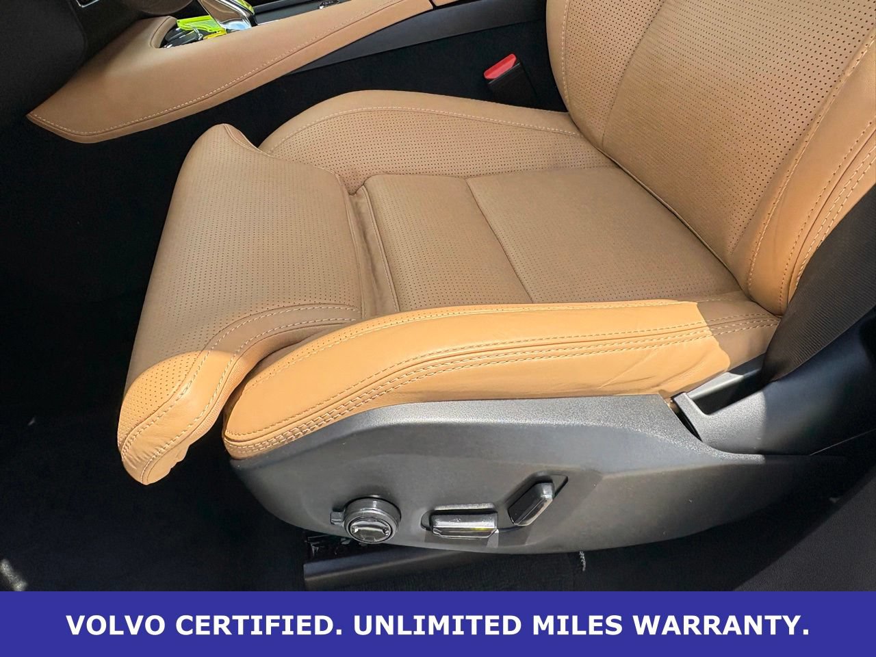 Certified 2024 Volvo XC90 T8 Ultimate w/ Lounge Package AWD/4WD image 31