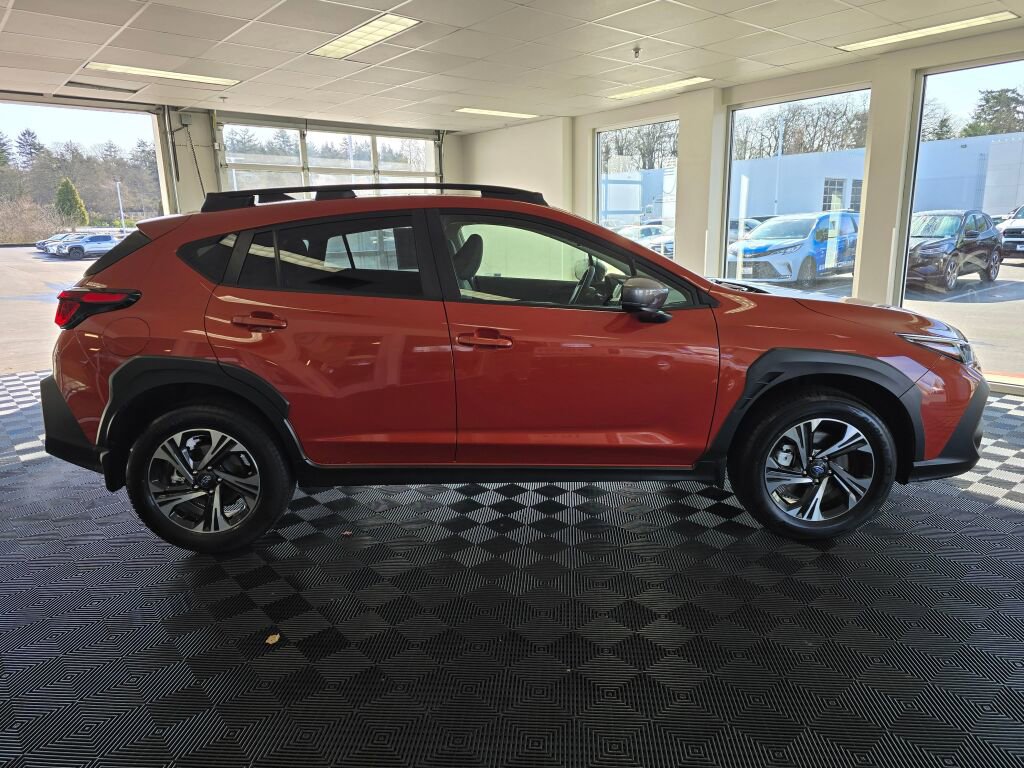 Used 2024 Subaru Crosstrek 2.0i Premium w/ Popular Package #4 image 2