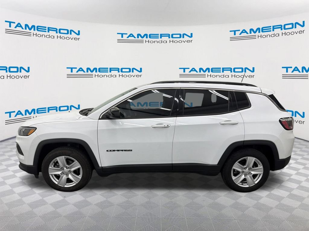Used 2022 Jeep Compass Latitude FWD image 2